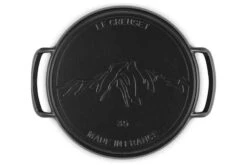 Le Creuset BBQ Outdoor Pizzapan ø 35 Cm Gietijzer 7 Le Creuset BBQ Outdoor Pizzapan ø 35 Cm Gietijzer -Kook Winkel 20240125 gs 20272350000005 416 005