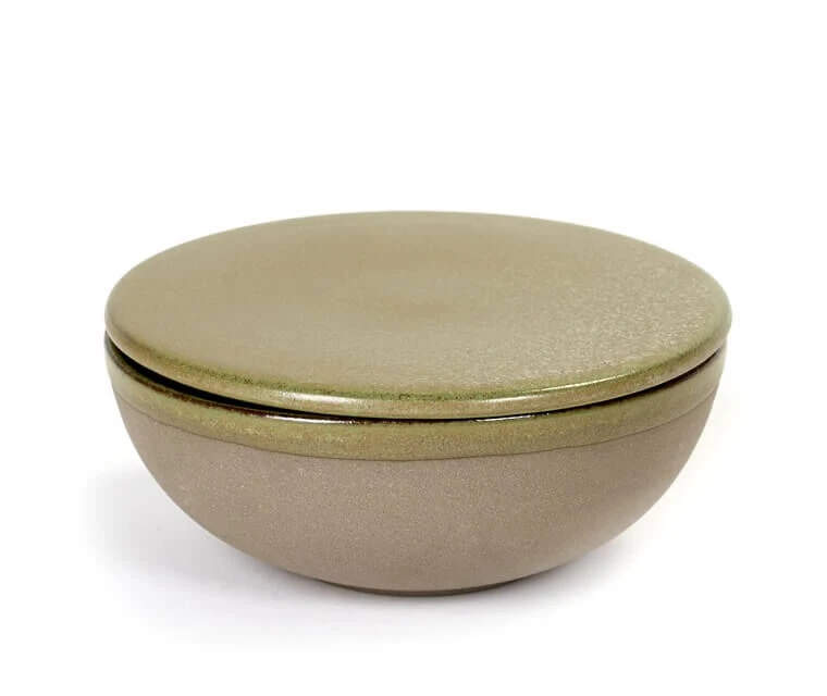 Serax Surface By Sergio Herman Kom Met Deksel 13 Cm Camogreen 1 Serax Surface By Sergio Herman Kom Met Deksel 13 Cm Camogreen