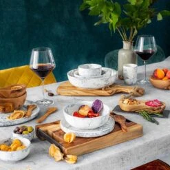 Bowls And Dishes Rose Wood Serveerplank Met Metalen Handvatten 50 X 40 Cm -Kook Winkel bowls and dishes rose wood serveerplank met metalen2 2