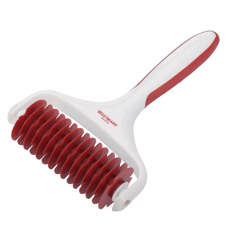 Westmark Deegsnijder 19,5 Cm Kunststof Rood 1 Westmark Deegsnijder 19,5 Cm Kunststof Rood